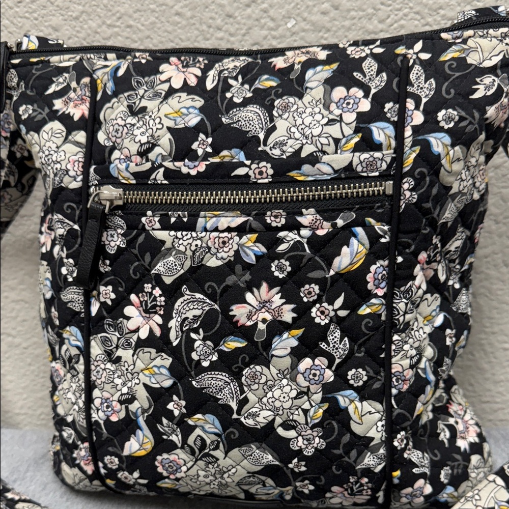 Vera Bradley Zip Top Hippy Crossbody Black and White Floral Bag - Picture 7 of 10